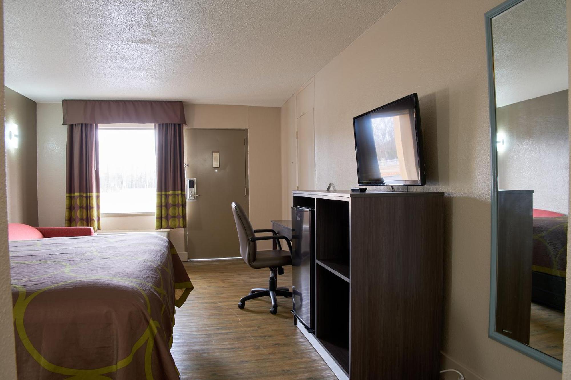ซูเปอร์ 8 บาย วินด์แฮม แกรีส์เบิร์ก/โรอาโนก แรพิดส์ Hotel Garysburg ภายนอก รูปภาพ